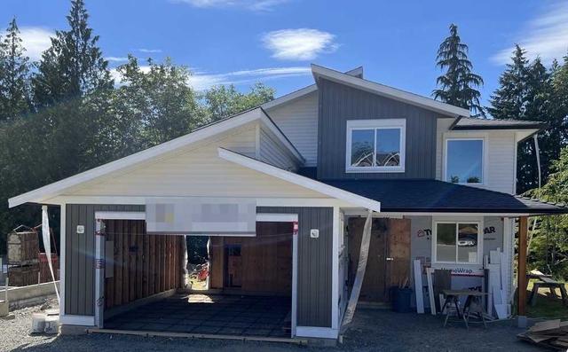 113 Burns Pl, House detached with 3 bedrooms, 3 bathrooms and 4 parking in Ladysmith BC | Card Image