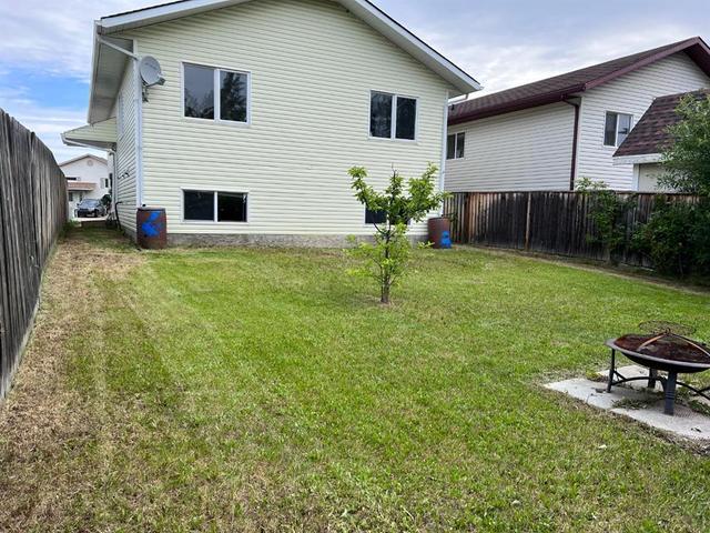 10123 98a Street, House detached with 5 bedrooms, 3 bathrooms and 3 parking in Sexsmith AB | Image 26