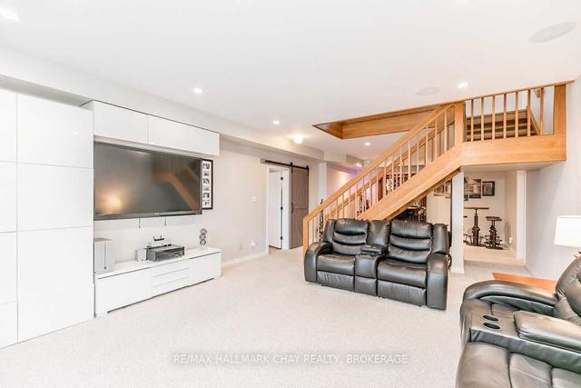64 Woodcrest Rd, House detached with 2 bedrooms, 3 bathrooms and 8 parking in Barrie ON | Image 15