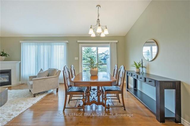 46 - 620 Thistlewood Dr, Townhouse with 3 bedrooms, 3 bathrooms and 4 parking in London ON | Image 3