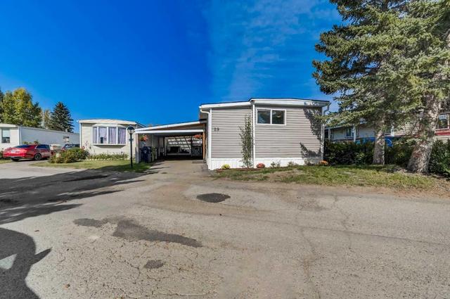29 - 3223 83 Street Nw, Home with 3 bedrooms, 1 bathrooms and 3 parking in Calgary AB | Image 2