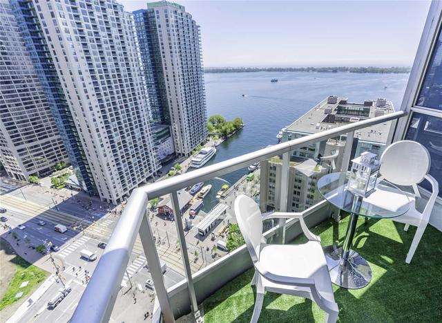 2602 - 208 Queens Quay Quay W, Condo with 2 bedrooms, 2 bathrooms and 1 parking in Toronto ON | Image 4