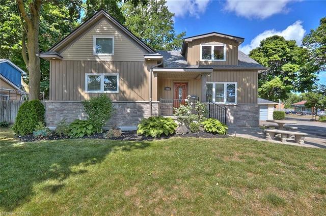 2943 St Paul Avenue, House detached with 4 bedrooms, 2 bathrooms and 7 parking in Niagara Falls ON | Image 1