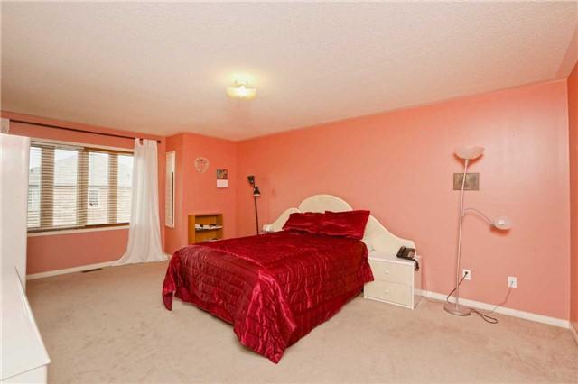 245 Valleyway Dr, House detached with 4 bedrooms, 5 bathrooms and 4 parking in Brampton ON | Image 9