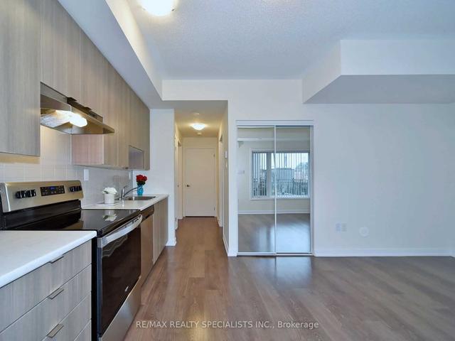 th-13 - 60 Orchid Place Dr, Townhouse with 1 bedrooms, 1 bathrooms and 0 parking in Toronto ON | Image 4