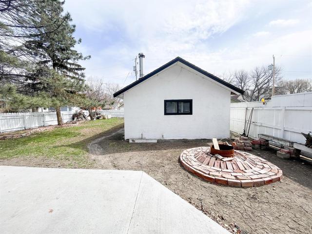 613 13 Street S, House detached with 4 bedrooms, 3 bathrooms and 3 parking in Lethbridge AB | Image 6