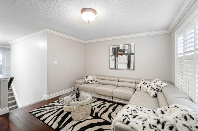 35 Hiberton Cres, House detached with 4 bedrooms, 4 bathrooms and 4 parking in Brampton ON | Image 11