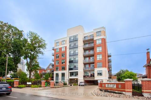 211 - 399 Queen St S, Condo with 2 bedrooms, 2 bathrooms and 1 parking in Kitchener ON | Card Image