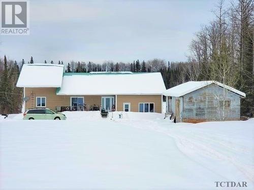 446 Dora Lake Rd, House detached with 3 bedrooms, 2 bathrooms and 10 parking in Cochrane ON | Image 1