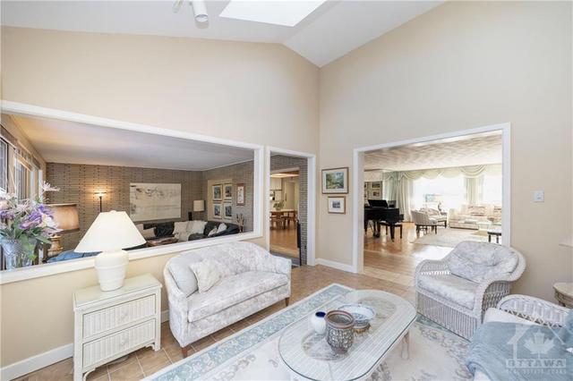 3868 Revelstoke Drive, House detached with 4 bedrooms, 5 bathrooms and 6 parking in Ottawa ON | Image 6