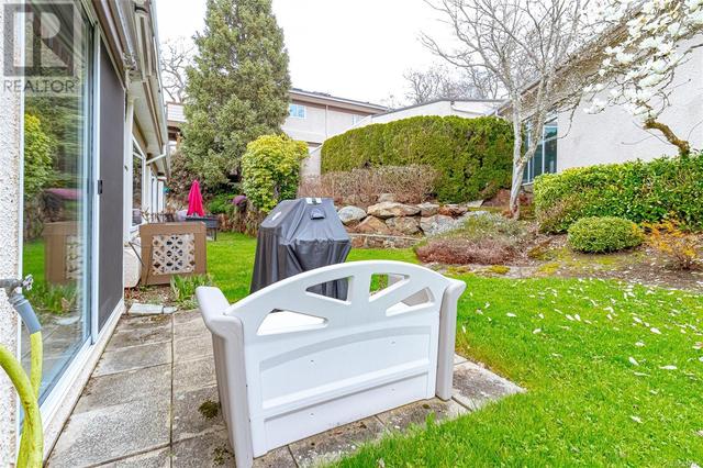 59 - 901 Kentwood Lane, House attached with 2 bedrooms, 2 bathrooms and 2 parking in Saanich BC | Image 29