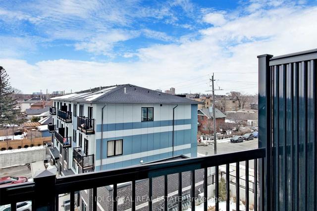 15 - 630 Rogers Rd, Townhouse with 2 bedrooms, 2 bathrooms and 1 parking in Toronto ON | Image 10