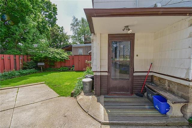 4752 St Clair Avenue, House detached with 4 bedrooms, 1 bathrooms and null parking in Niagara Falls ON | Image 29