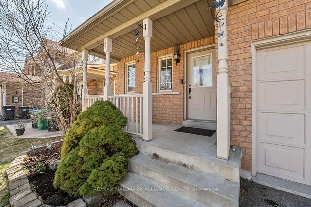 18 Arabia Gate, House attached with 3 bedrooms, 4 bathrooms and 3 parking in Brampton ON | Image 12