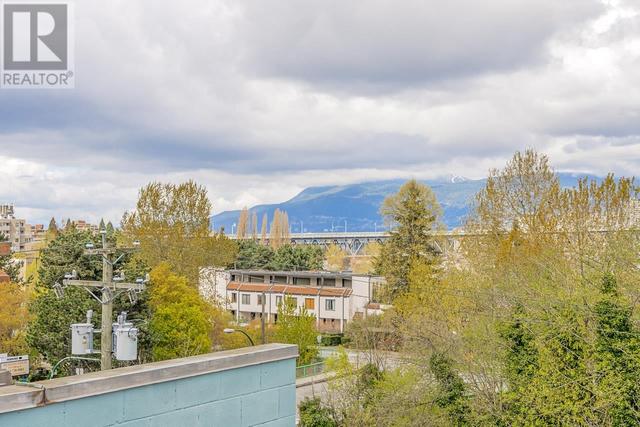 2215 Alder Street, House attached with 2 bedrooms, 2 bathrooms and 1 parking in Vancouver BC | Image 26