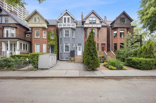 69 Sussex Ave, House semidetached with 6 bedrooms, 4 bathrooms and 0 parking in Toronto ON | Image 29