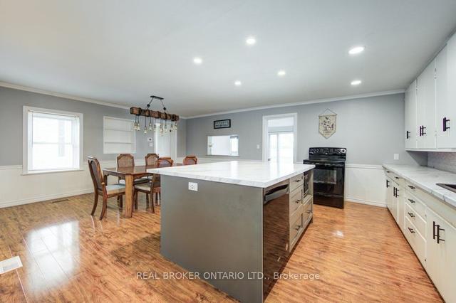 86119 Kintail Line, House detached with 3 bedrooms, 2 bathrooms and 13 parking in Ashfield Colborne Wawanosh ON | Image 11
