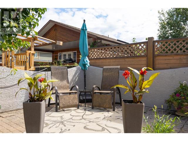 2 Lakeshore Drive, House detached with 3 bedrooms, 3 bathrooms and 2 parking in Vernon BC | Image 37