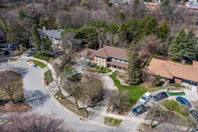 38 Fifeshire Rd, House detached with 4 bedrooms, 5 bathrooms and 12 parking in Toronto ON | Image 26
