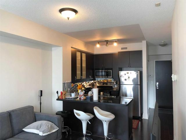 506 - 39 Upper Duke Cres, Condo with 1 bedrooms, 1 bathrooms and 1 parking in Markham ON | Image 3