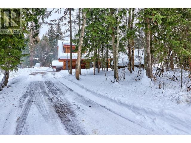 1876 Shaver Road, House detached with 4 bedrooms, 3 bathrooms and null parking in Columbia Shuswap B BC | Image 42