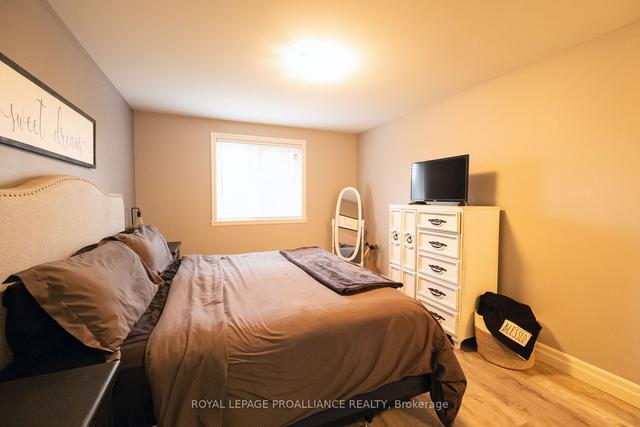43 Hillside Meadow Dr, House attached with 1 bedrooms, 2 bathrooms and 2 parking in Quinte West ON | Image 14