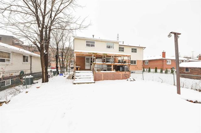 7163 Darcel Ave, House semidetached with 4 bedrooms, 3 bathrooms and 4 parking in Mississauga ON | Image 18