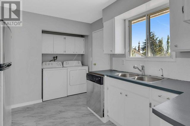 4863 Princeton Avenue, House detached with 4 bedrooms, 2 bathrooms and 4 parking in Peachland BC | Image 18