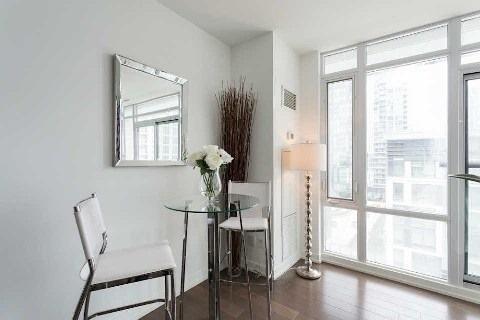 709 - 170 Fort York Blvd, Condo with 2 bedrooms, 1 bathrooms and 1 parking in Toronto ON | Image 5