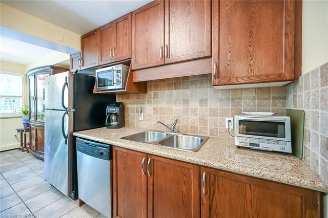 312 - 793 Colborne Street, House attached with 3 bedrooms, 1 bathrooms and 2 parking in Brantford ON | Image 7