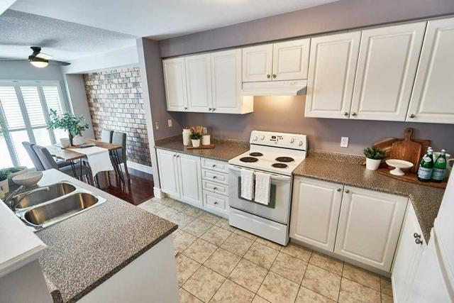 8 - 460 Woodmount Dr, Townhouse with 3 bedrooms, 3 bathrooms and 1 parking in Oshawa ON | Image 18