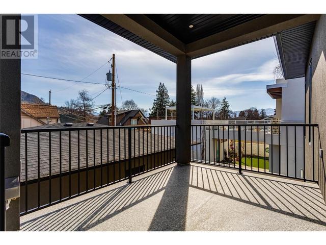 671 Ellis Street, House detached with 3 bedrooms, 3 bathrooms and 3 parking in Kelowna BC | Image 16