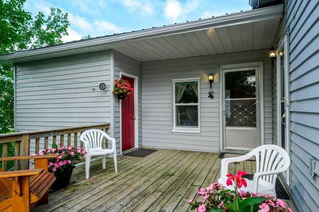109 Durham St W, House detached with 3 bedrooms, 2 bathrooms and 3 parking in Kawartha Lakes ON | Image 8