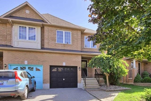 731 Joe Persechini Dr, House attached with 3 bedrooms, 4 bathrooms and 3 parking in Newmarket ON | Image 1