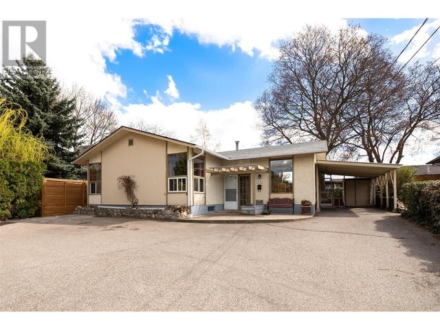 1701 Highland Drive, House detached with 4 bedrooms, 2 bathrooms and 4 parking in Kelowna BC | Image 8