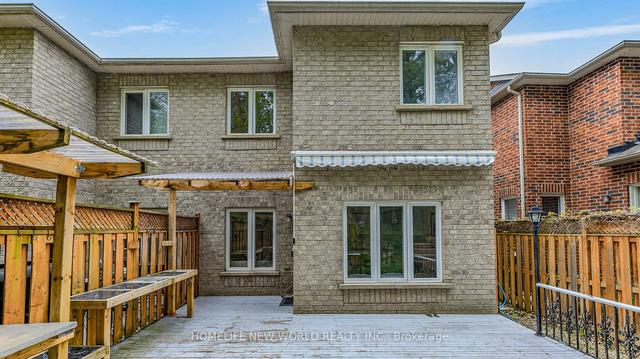 91 Gamble Glen Cres, House semidetached with 3 bedrooms, 3 bathrooms and 4 parking in Richmond Hill ON | Image 28