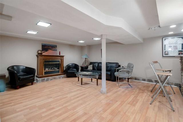 134 East 25th St, House detached with 2 bedrooms, 2 bathrooms and 4 parking in Hamilton ON | Image 25