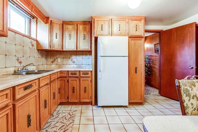 17 Arcade Dr, House detached with 3 bedrooms, 2 bathrooms and 3 parking in Toronto ON | Image 24