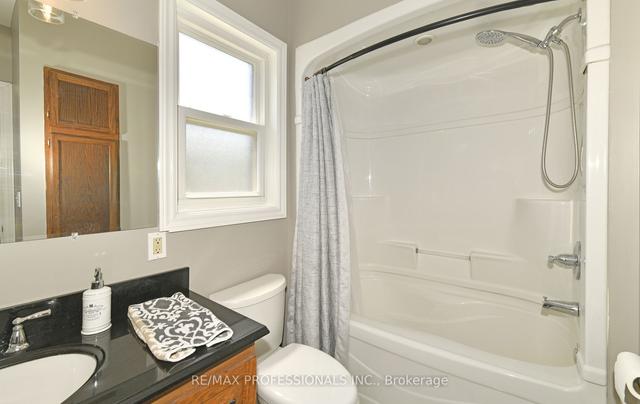 2160 Brampton St, House detached with 3 bedrooms, 1 bathrooms and 7 parking in Hamilton ON | Image 14