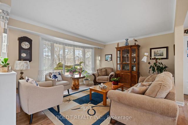 1 Joanna Dr, House detached with 3 bedrooms, 2 bathrooms and 6 parking in St. Catharines ON | Image 36