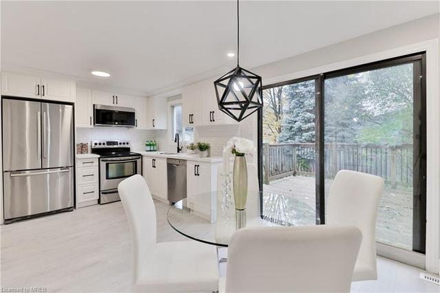 79 Robin Court, House semidetached with 3 bedrooms, 1 bathrooms and 3 parking in Barrie ON | Image 9