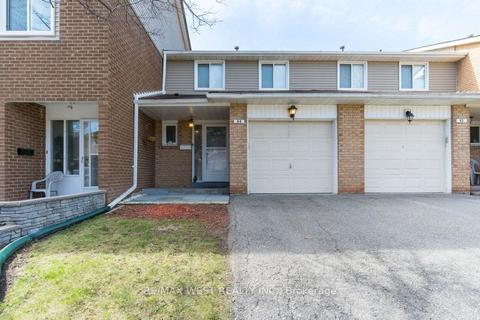 64 - 64 Carisbrooke Crt E, Townhouse with 3 bedrooms, 3 bathrooms and 2 parking in Brampton ON | Card Image