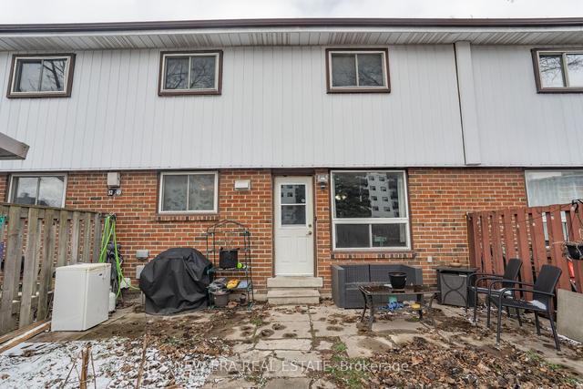 49 - 120 Nonquon Rd, Townhouse with 3 bedrooms, 1 bathrooms and 1 parking in Oshawa ON | Image 24