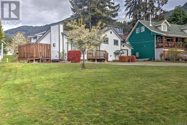 150 & 160 Gravelle Pl, House detached with 4 bedrooms, 2 bathrooms and 3 parking in Lake Cowichan BC | Image 40