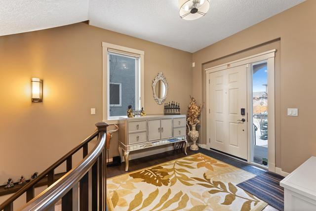 97 Aspenshire Crescent Sw, House detached with 4 bedrooms, 2 bathrooms and 4 parking in Calgary AB | Image 4