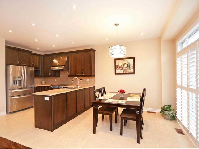19 Sleightholme Cres, House semidetached with 3 bedrooms, 3 bathrooms and 2 parking in Brampton ON | Image 17