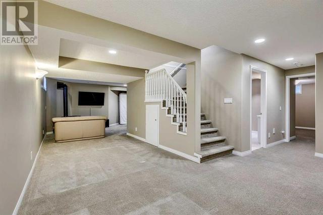159 Woodhaven Place Sw, House detached with 4 bedrooms, 3 bathrooms and 4 parking in Calgary AB | Image 31