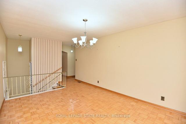 164 East 25th St, House detached with 2 bedrooms, 2 bathrooms and 3 parking in Hamilton ON | Image 33