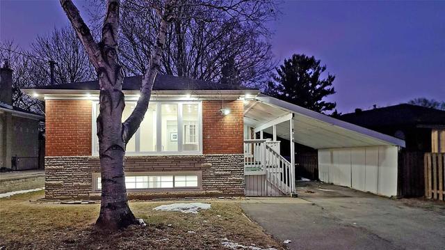 134 Confederation Dr, House detached with 3 bedrooms, 2 bathrooms and 4 parking in Toronto ON | Image 12