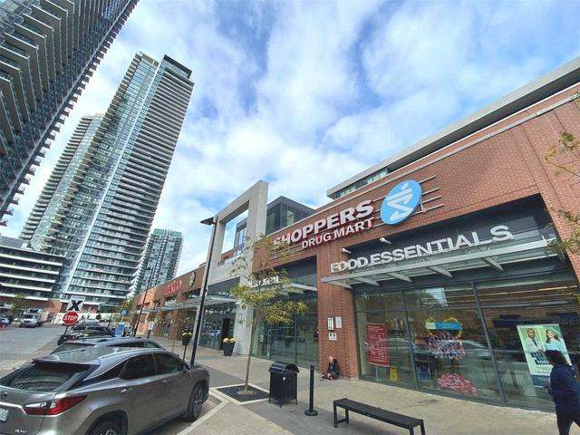 305 - 2212 Lake Shore Blvd W, Condo with 1 bedrooms, 1 bathrooms and 1 parking in Toronto ON | Image 3